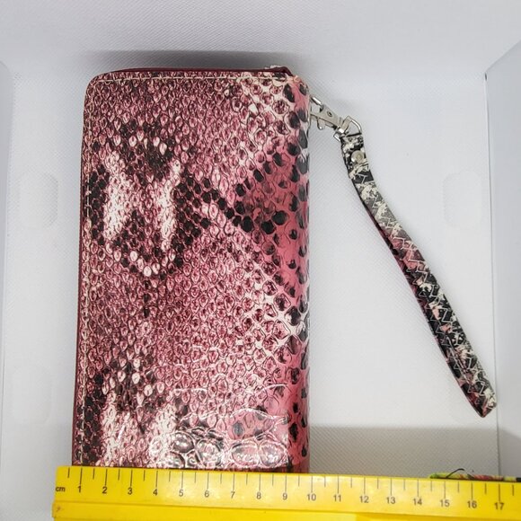 Wallet Clutch Faux leather Snake skin pattern. Double zipper. Pink with strap - Picture 7 of 7